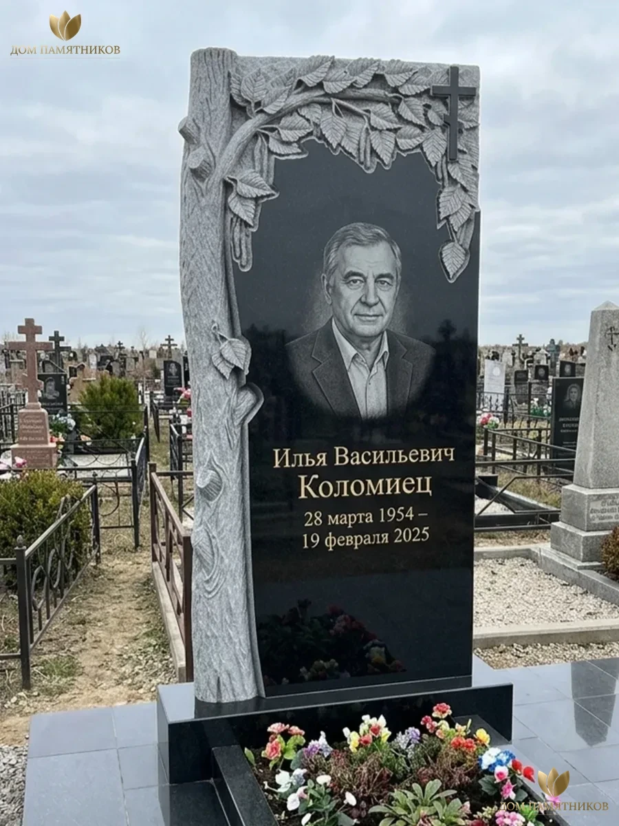 Памятник из гранита Береза 13